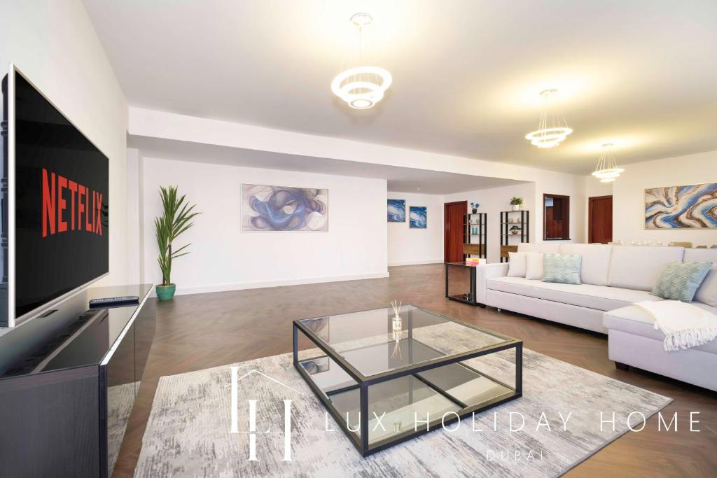 LUX The JBR Central Suite