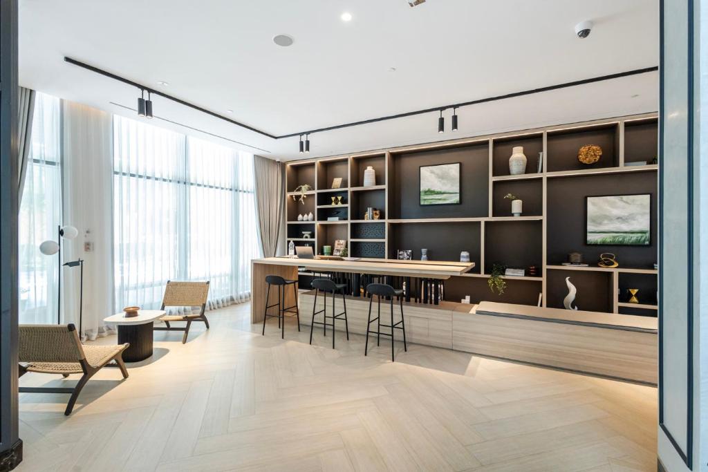 Panoramic Park View 1BR Suite Wilton Park Residences, MBR