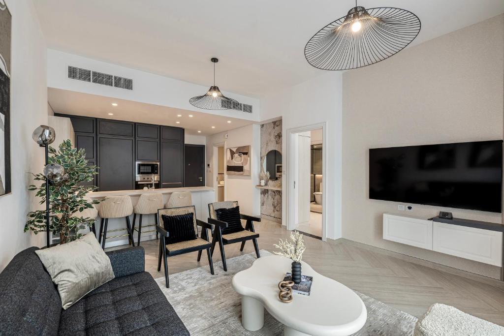 Panoramic Park View 1BR Suite Wilton Park Residences, MBR