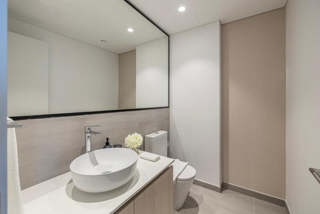 Panoramic Park View 1BR Suite Wilton Park Residences, MBR