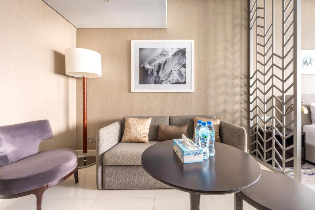 Studio Apartment in DAMAC Maison Prive Businessbay - Dubai Canal View