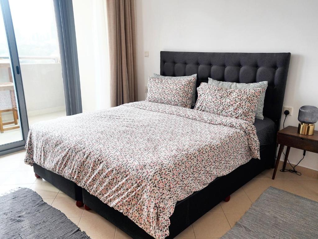 Cozy apartment with a Golf View