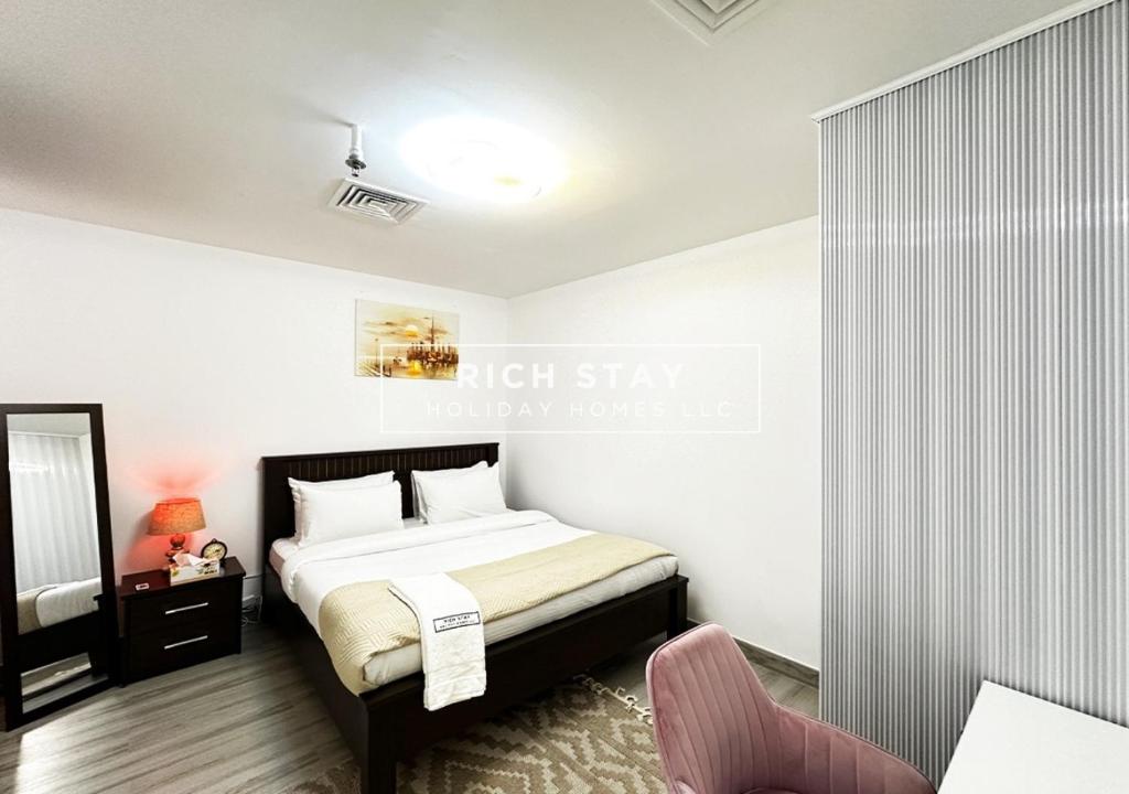 Enticing 2BR in Marina View Tower by Rich Stay