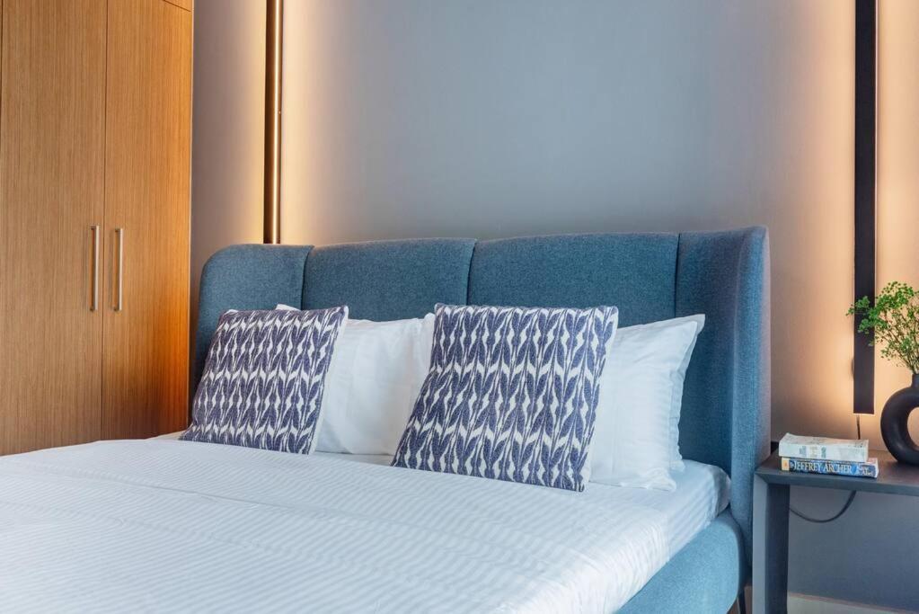 World Class 3BR Ultra Luxurious with sea view