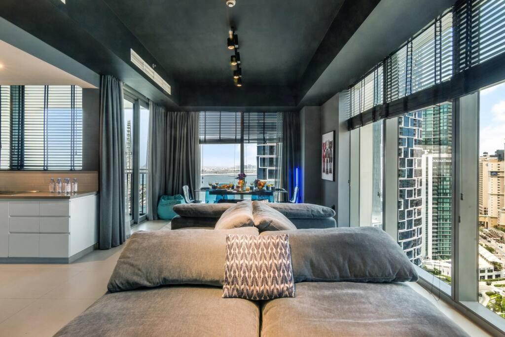 World Class 3BR Ultra Luxurious with sea view