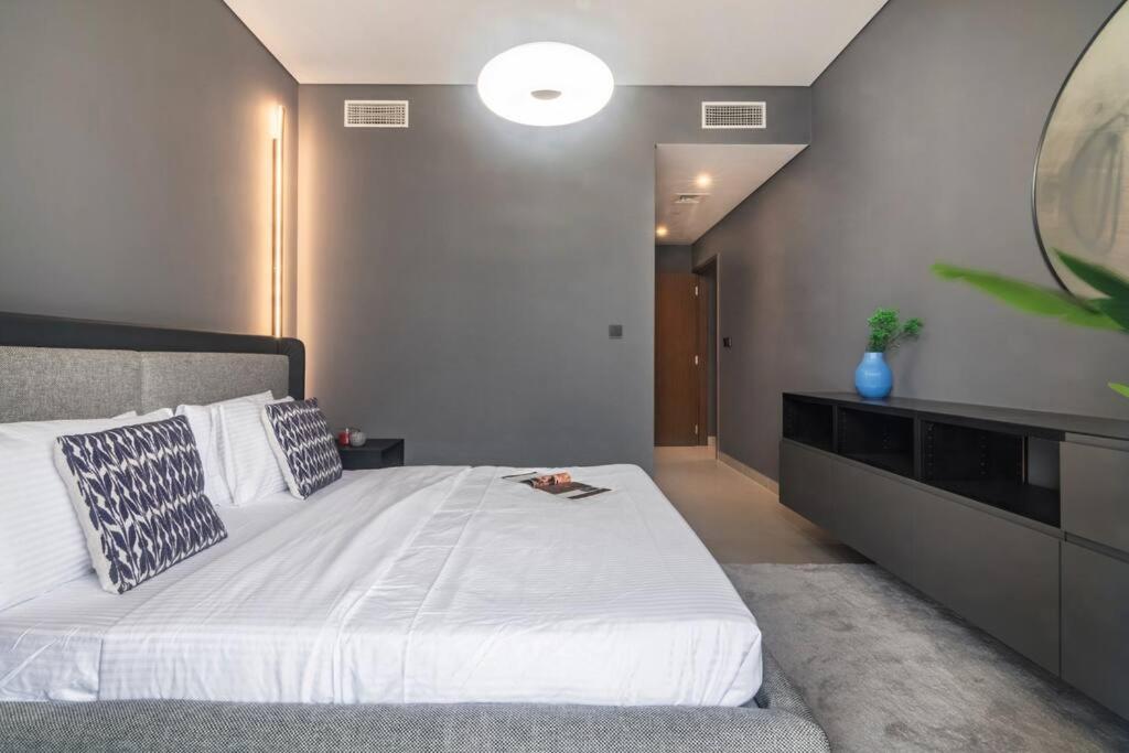 World Class 3BR Ultra Luxurious with sea view