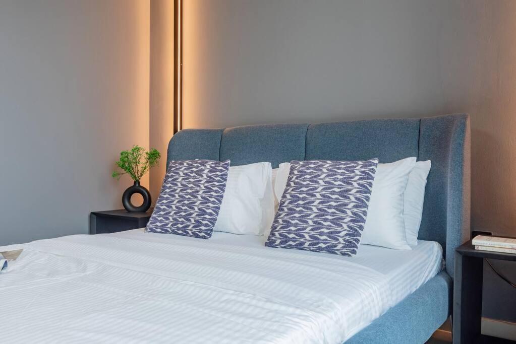 World Class 3BR Ultra Luxurious with sea view