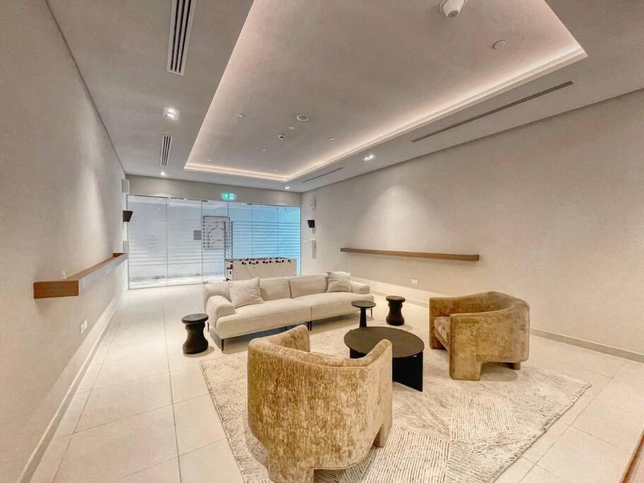 World Class 3BR Ultra Luxurious with sea view