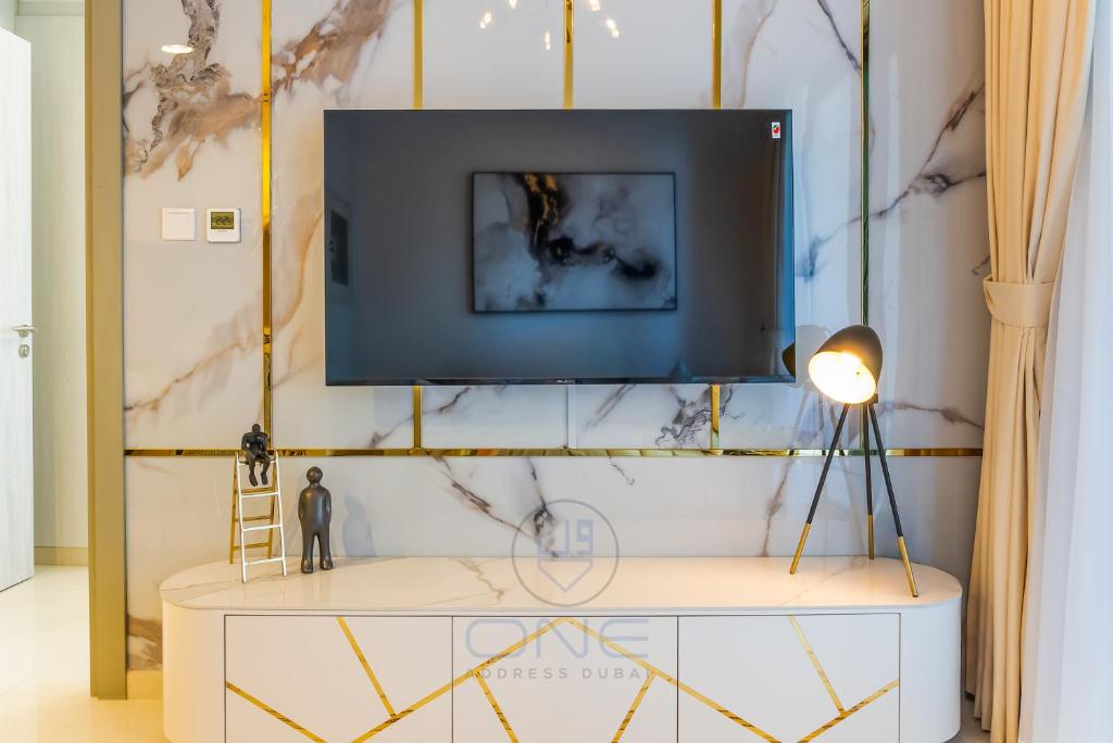 Elegant & Luxurious 1BDR in Business Bay!