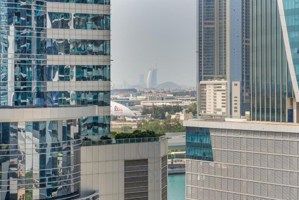 Elegant & Luxurious 1BDR in Business Bay!