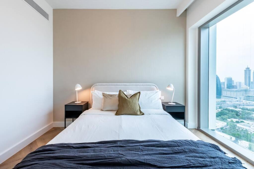 FIRST CLASS 2BR with Direct Access to Dubai Mall