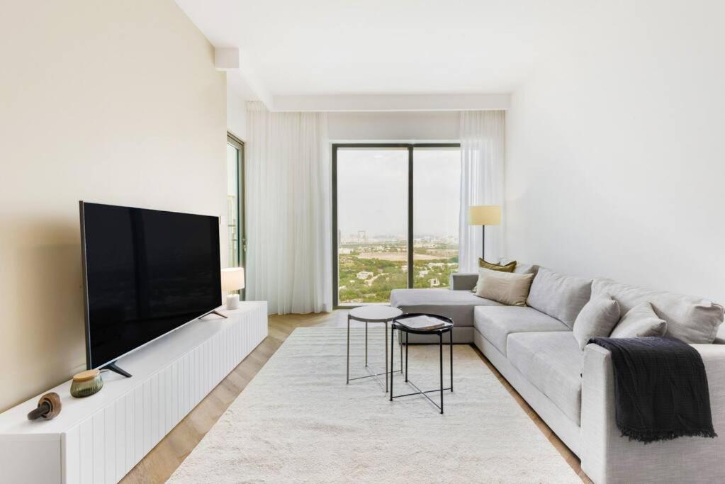 FIRST CLASS 2BR with Direct Access to Dubai Mall