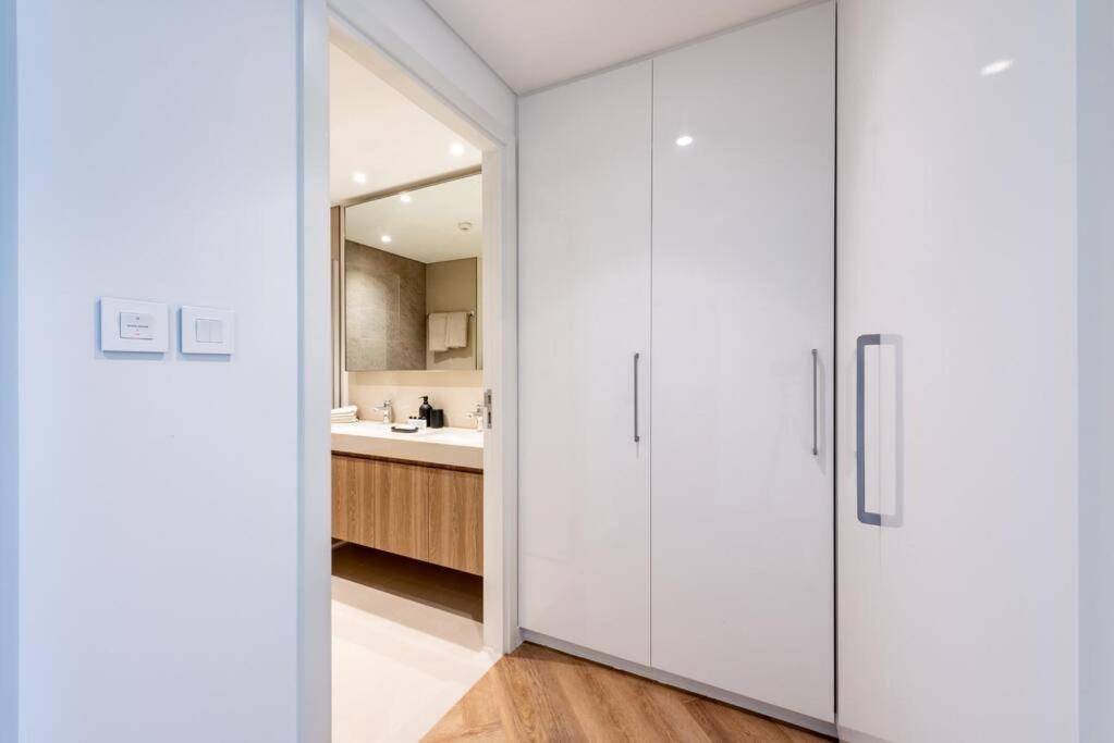 FIRST CLASS 2BR with Direct Access to Dubai Mall