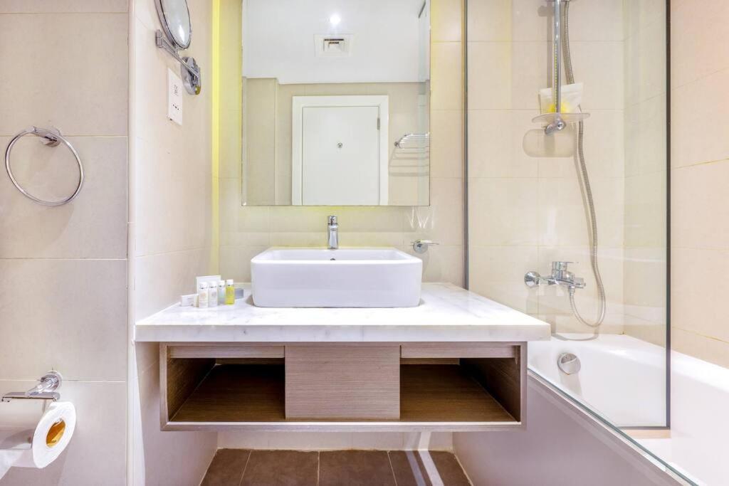 Studio Apartment in DAMAC Maison Prive Business Bay - High Floor