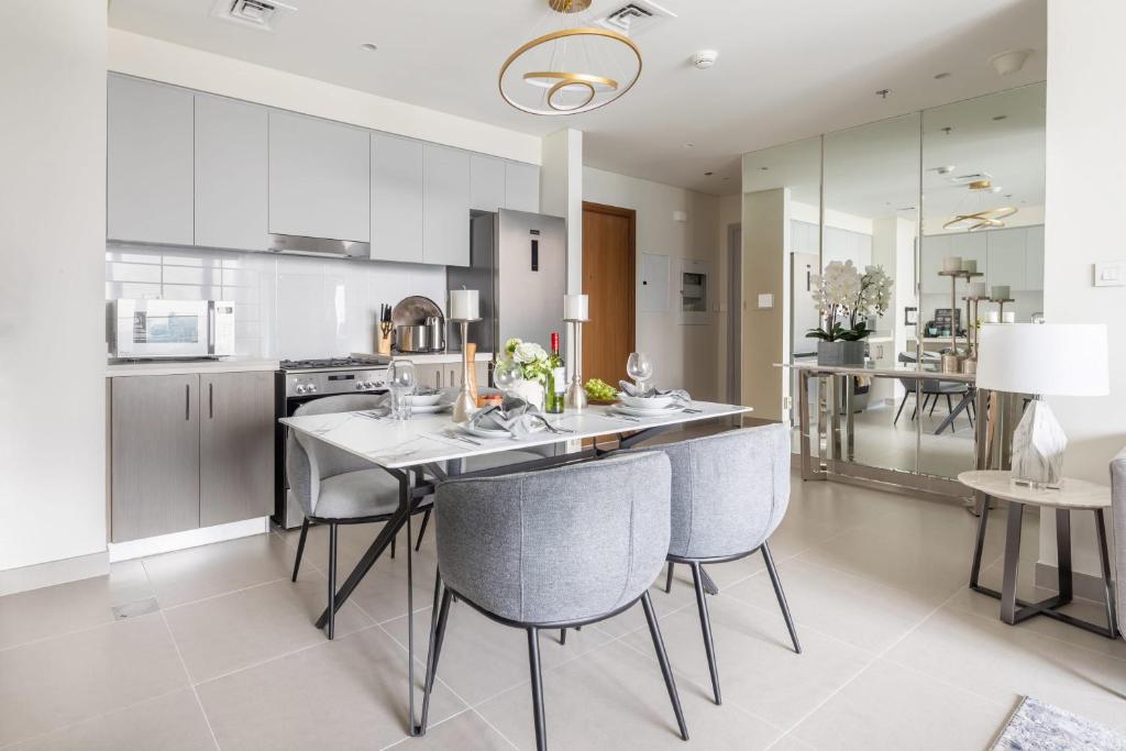 Frank Porter - Forte Tower 2