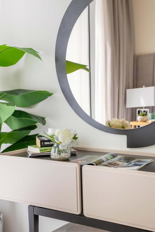 Frank Porter - Forte Tower 2