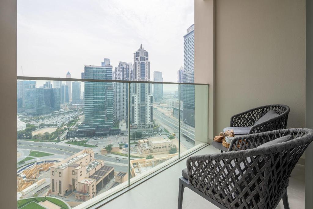 Frank Porter - Forte Tower 2