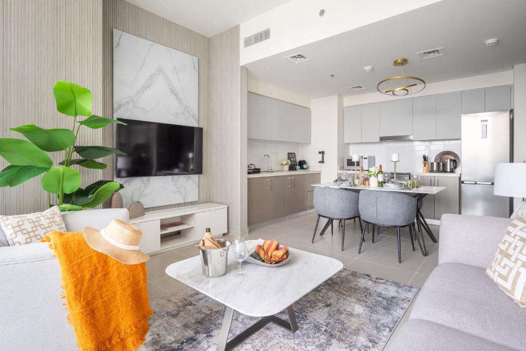 Frank Porter - Forte Tower 2