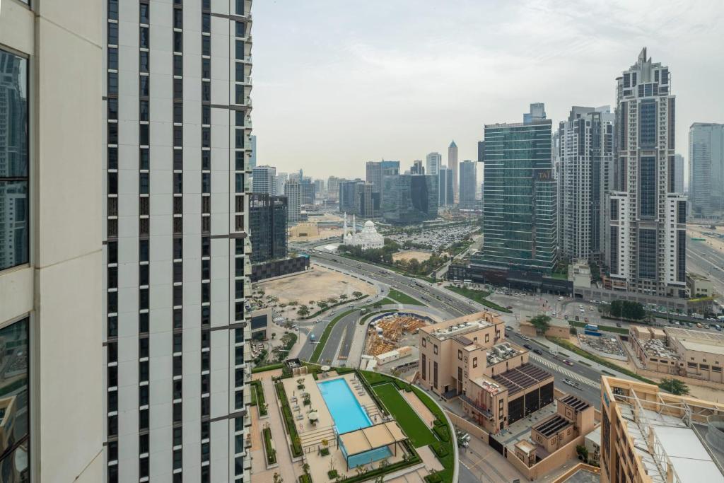 Frank Porter - Forte Tower 2