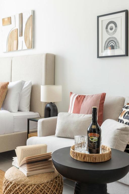 Frank Porter - Signature Livings