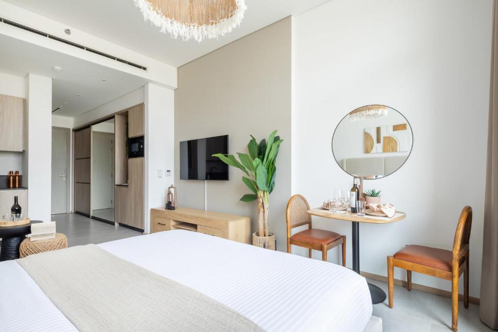 Frank Porter - Signature Livings