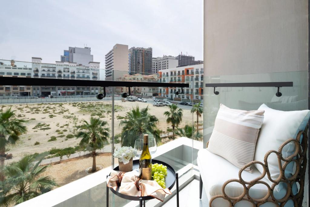 Frank Porter - Signature Livings