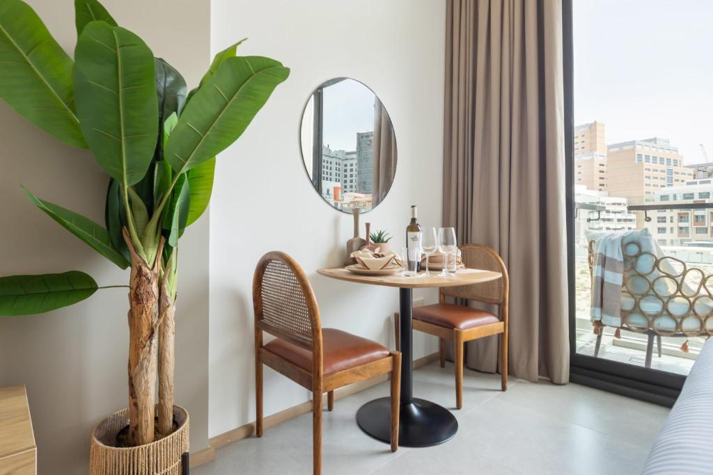 Frank Porter - Signature Livings