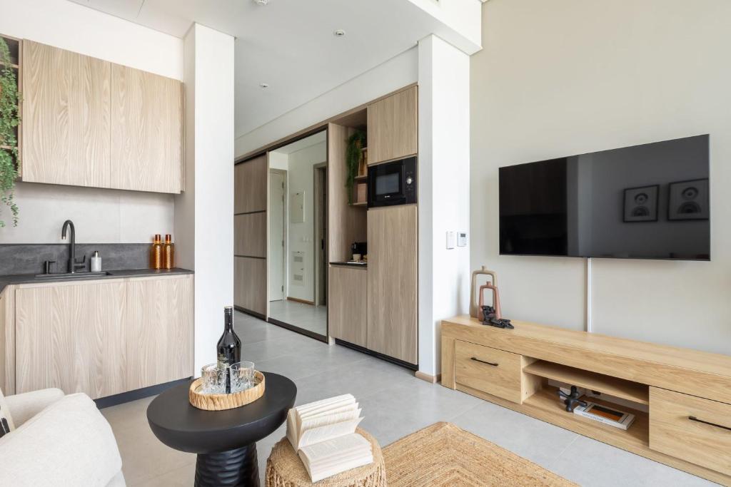 Frank Porter - Signature Livings