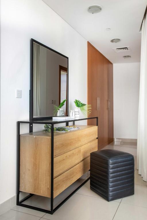 Frank Porter - Ocean Heights