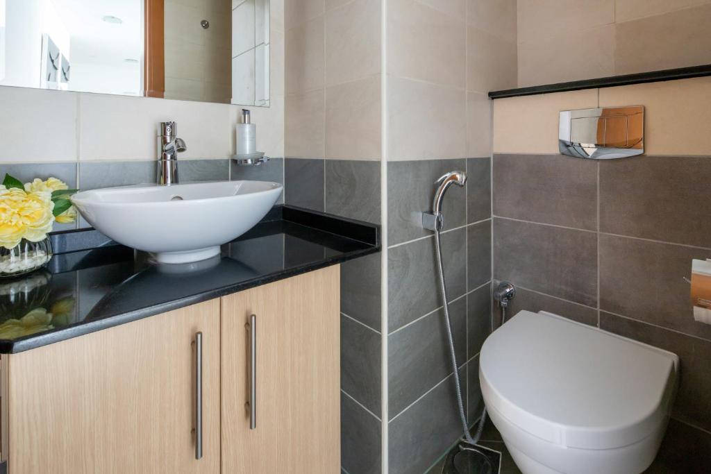 Frank Porter - Ocean Heights