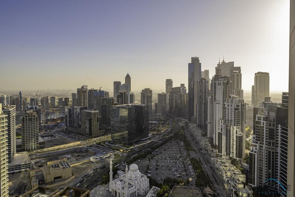 Cozy 1BR Apartment in BLVD Heights Tower 1, Downtown Dubai by Deluxe Holiday Homes