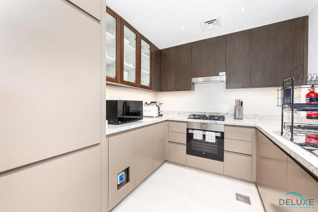 Cozy 1BR Apartment in BLVD Heights Tower 1, Downtown Dubai by Deluxe Holiday Homes