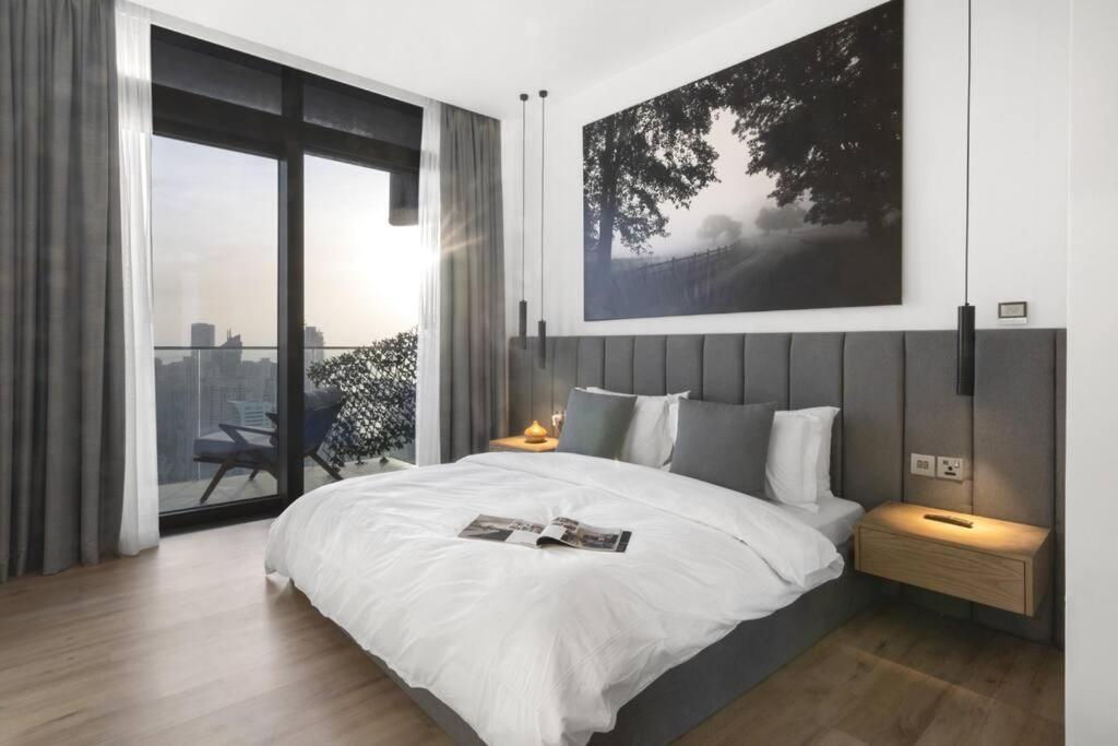 FIRST CLASS 3BR with Amazing Views of Marina