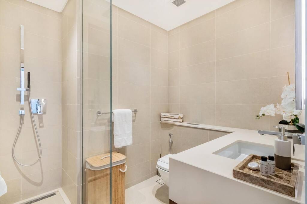 FIRST CLASS 3BR with Amazing Views of Marina