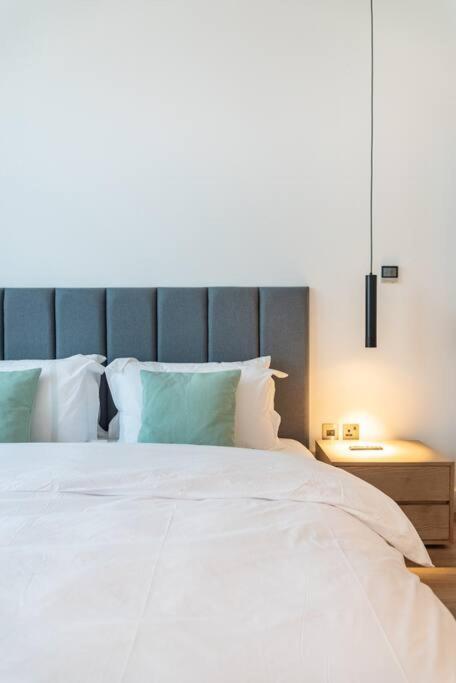 FIRST CLASS 3BR with Amazing Views of Marina