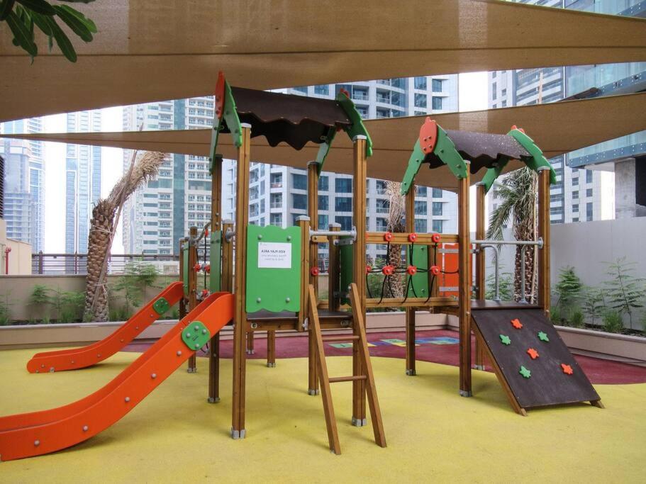 FIRST CLASS 3BR with Amazing Views of Marina