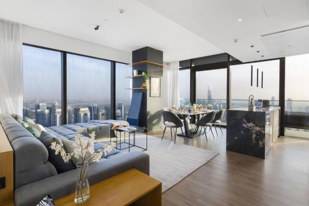 FIRST CLASS 3BR with Amazing Views of Marina