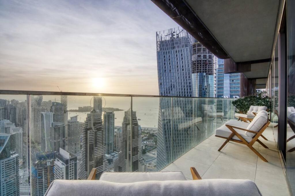 FIRST CLASS 3BR with Amazing Views of Marina