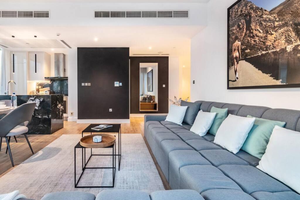 FIRST CLASS 3BR with Amazing Views of Marina