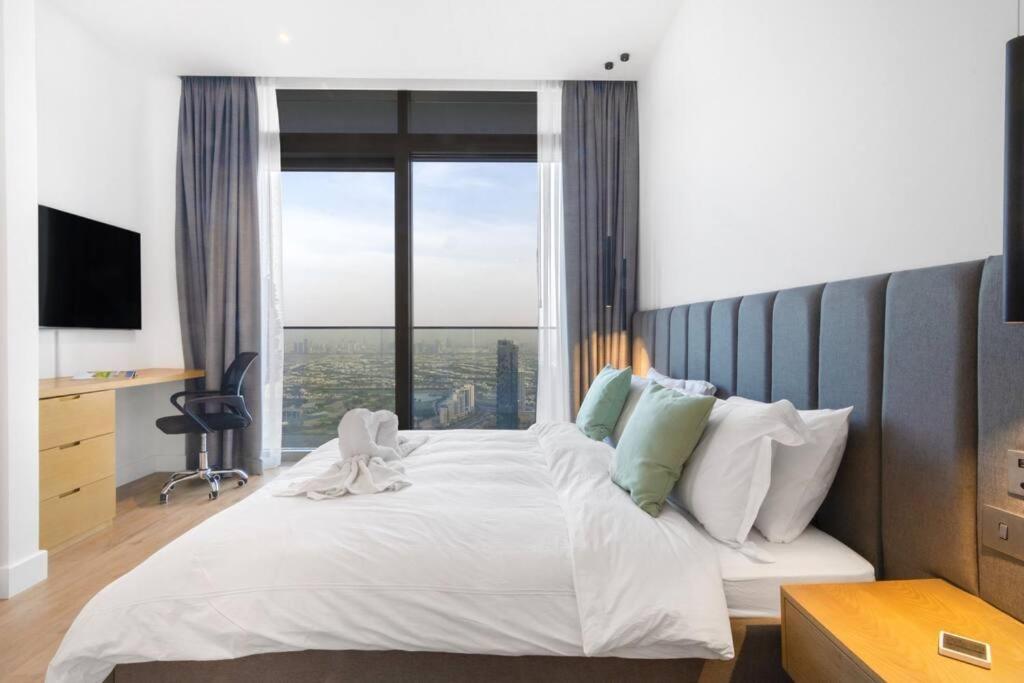 FIRST CLASS 3BR with Amazing Views of Marina