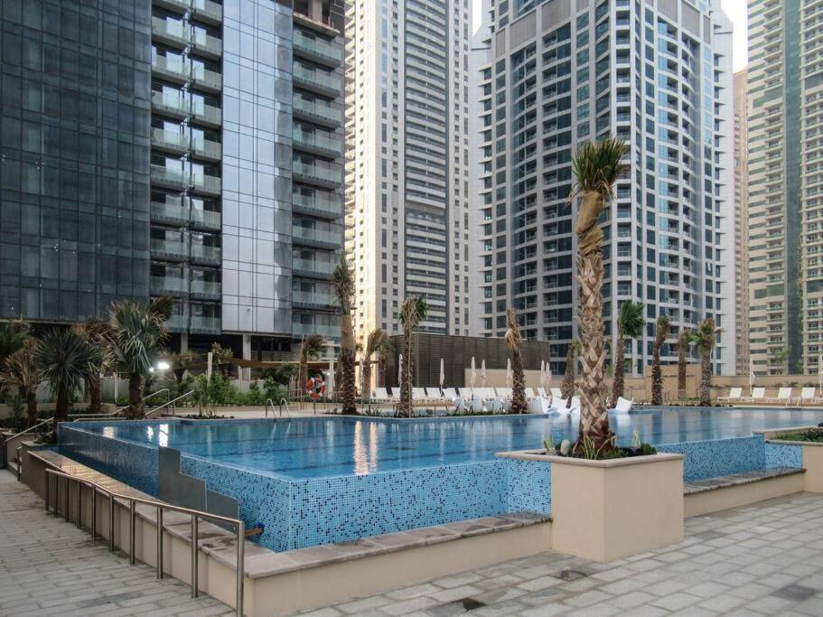 FIRST CLASS 3BR with Amazing Views of Marina