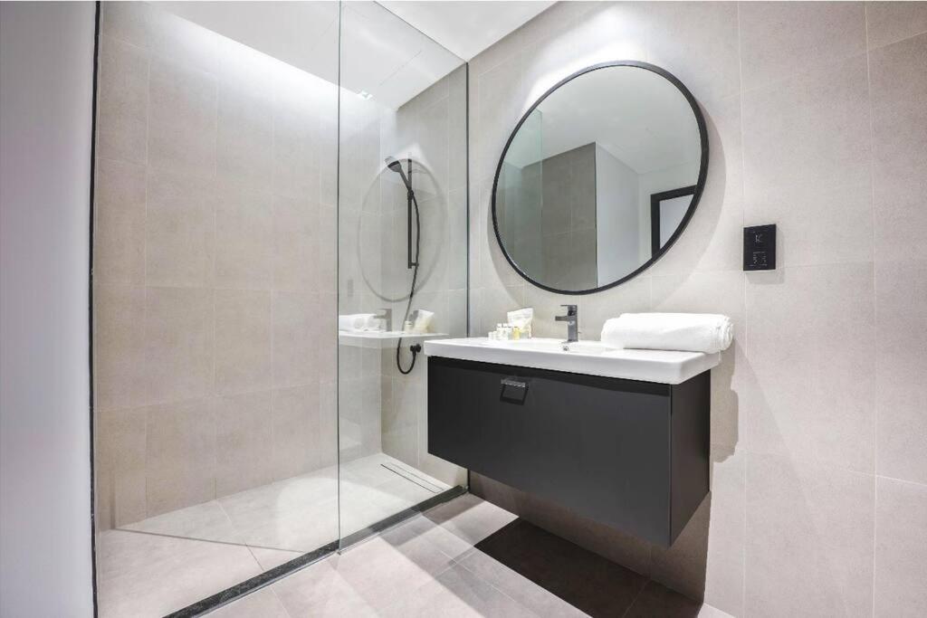 Exclusive Studio Apartment in 15 Northside Businessbay