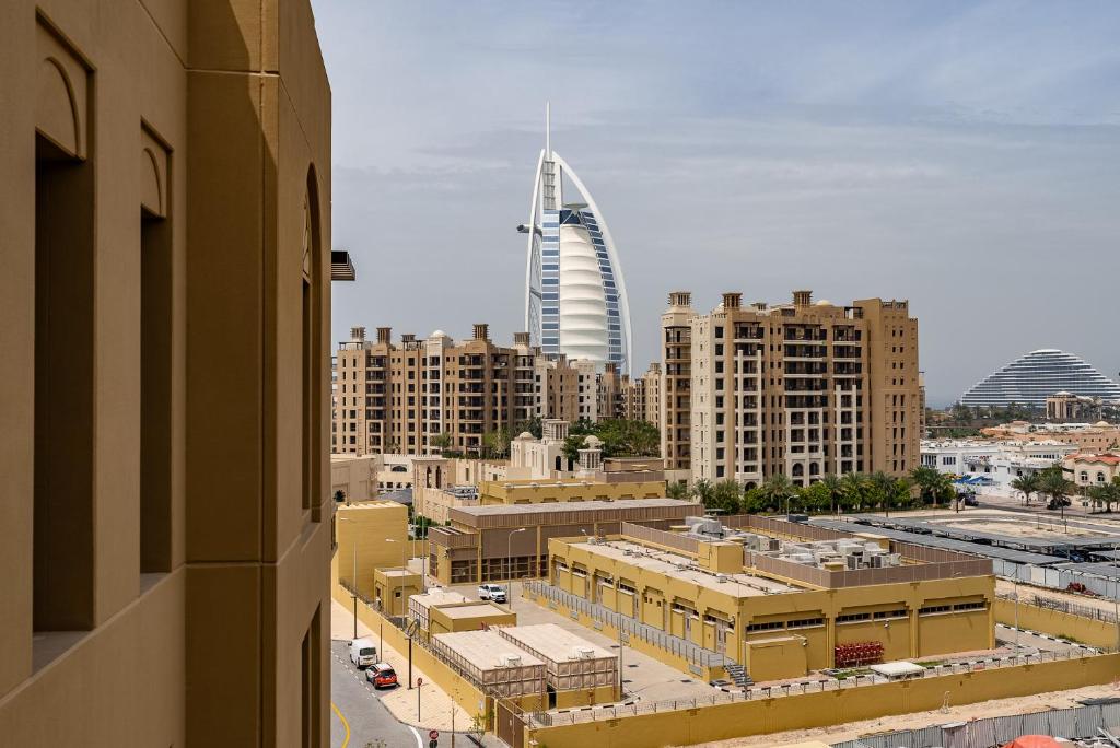 Newly furnished 1BDR Apartment I Madinat Jumeirah Living