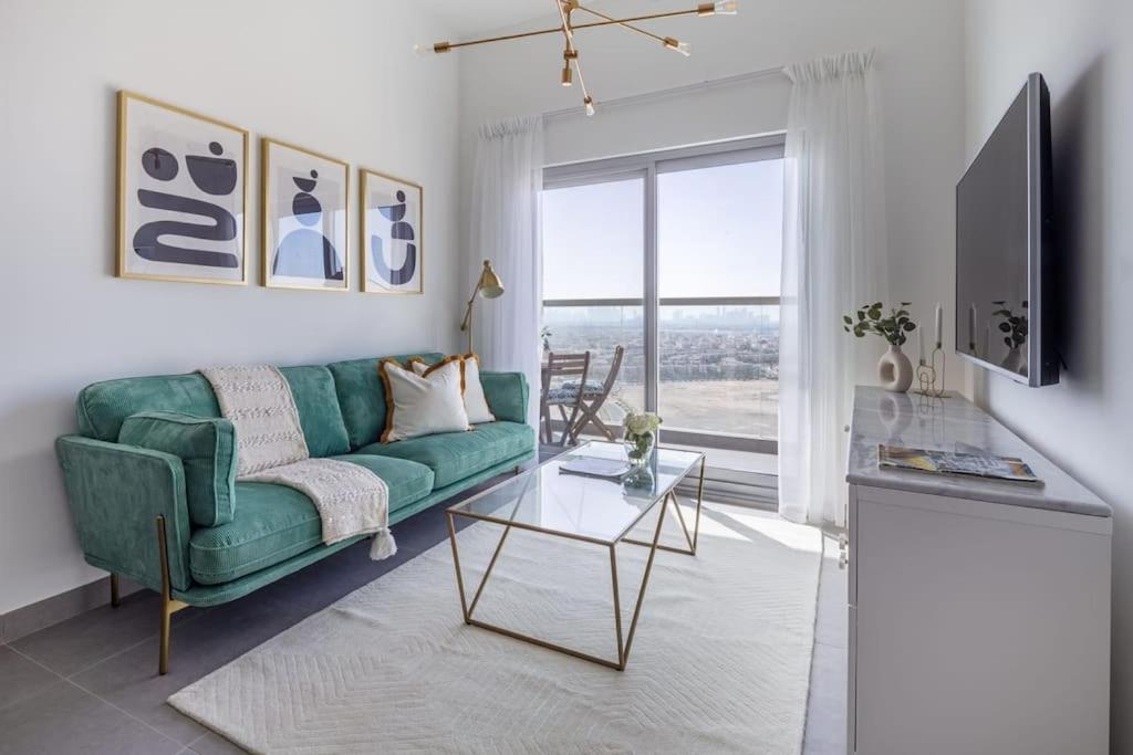 هتل استایلیش ۱ بی دی این آل بارشا و/ گریت ویو اند جاکوزی - Stylish 1BD in Al Barsha w/ Great View and Jacuzzi