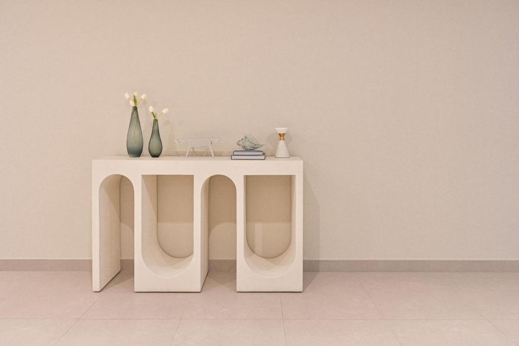 Luxury 1BR Apartment with Private Beach Access