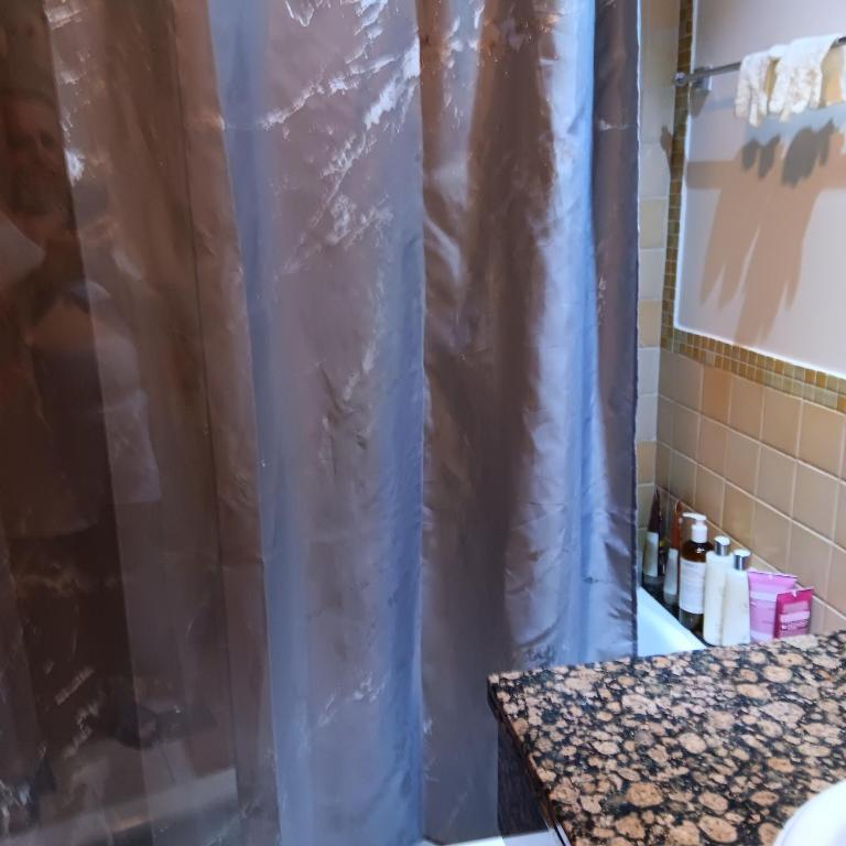 Remarkable 2-Bed Apartment in Dubai