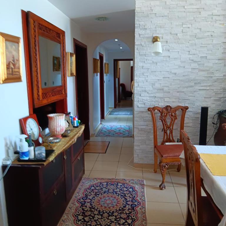 Remarkable 2-Bed Apartment in Dubai