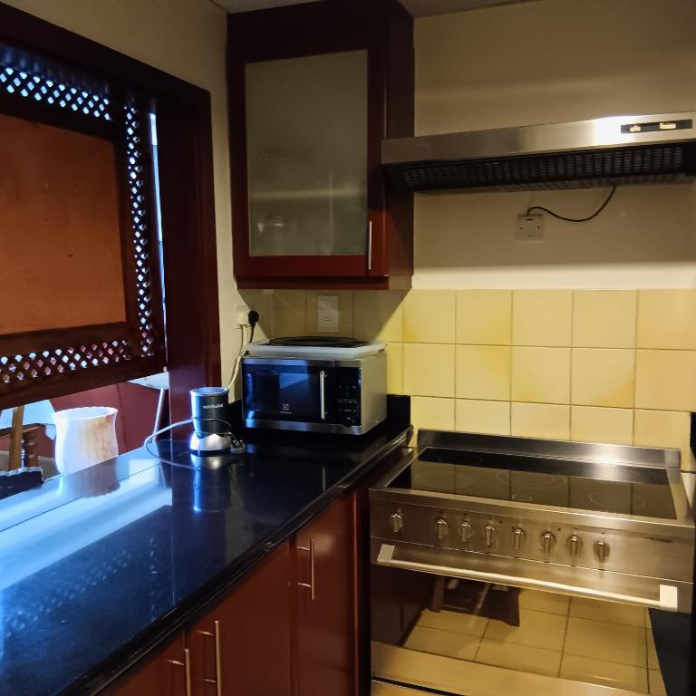 Remarkable 2-Bed Apartment in Dubai