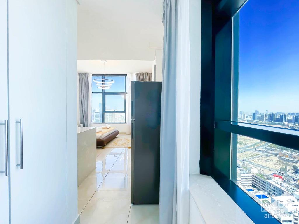 Cozy & Chic Apartment in JVC Dubai