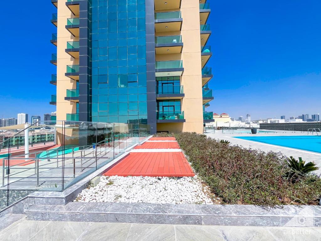 Cozy & Chic Apartment in JVC Dubai